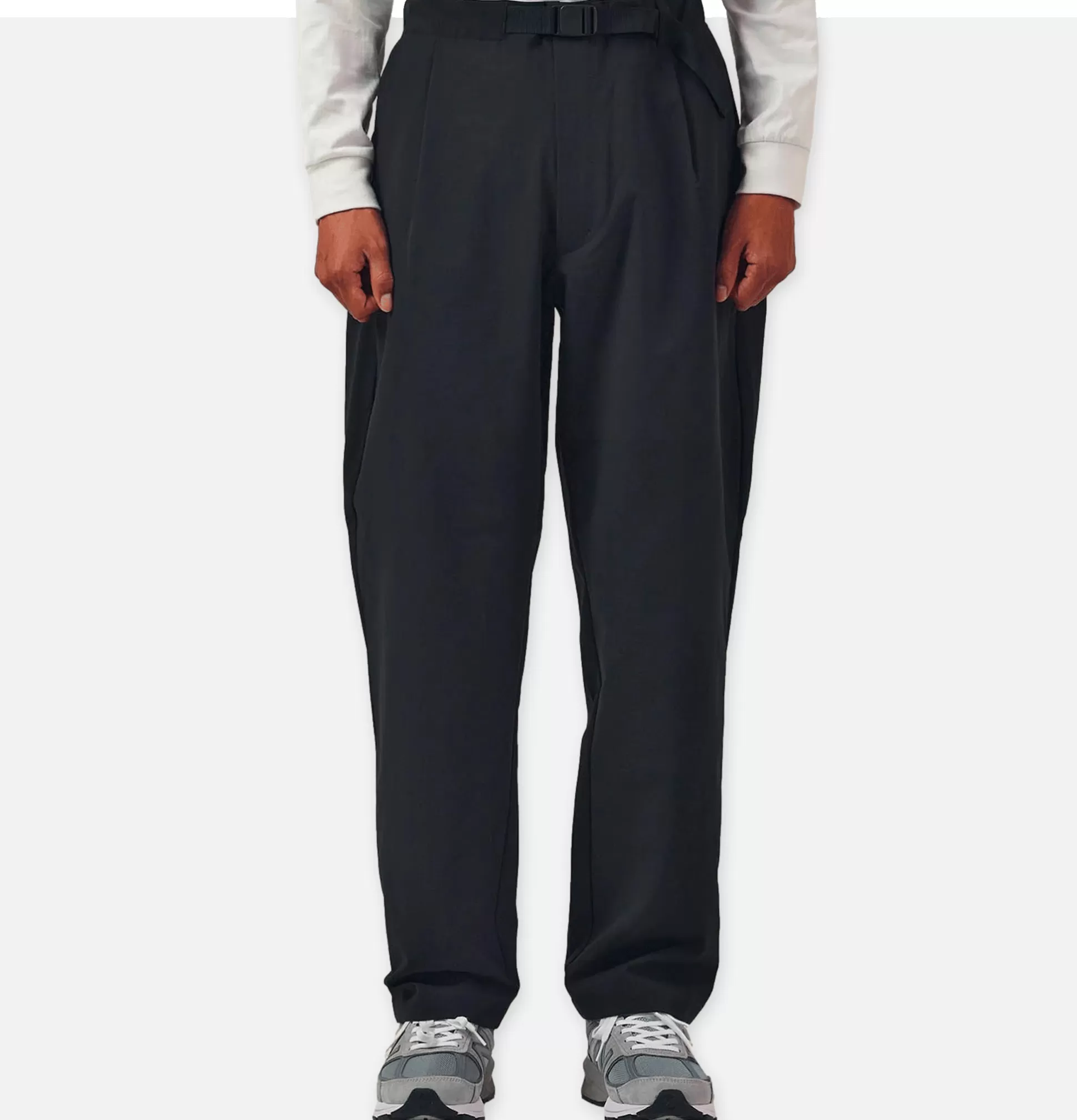 GOLDWIN Trousers<One Tuck Tapered Stretch Black