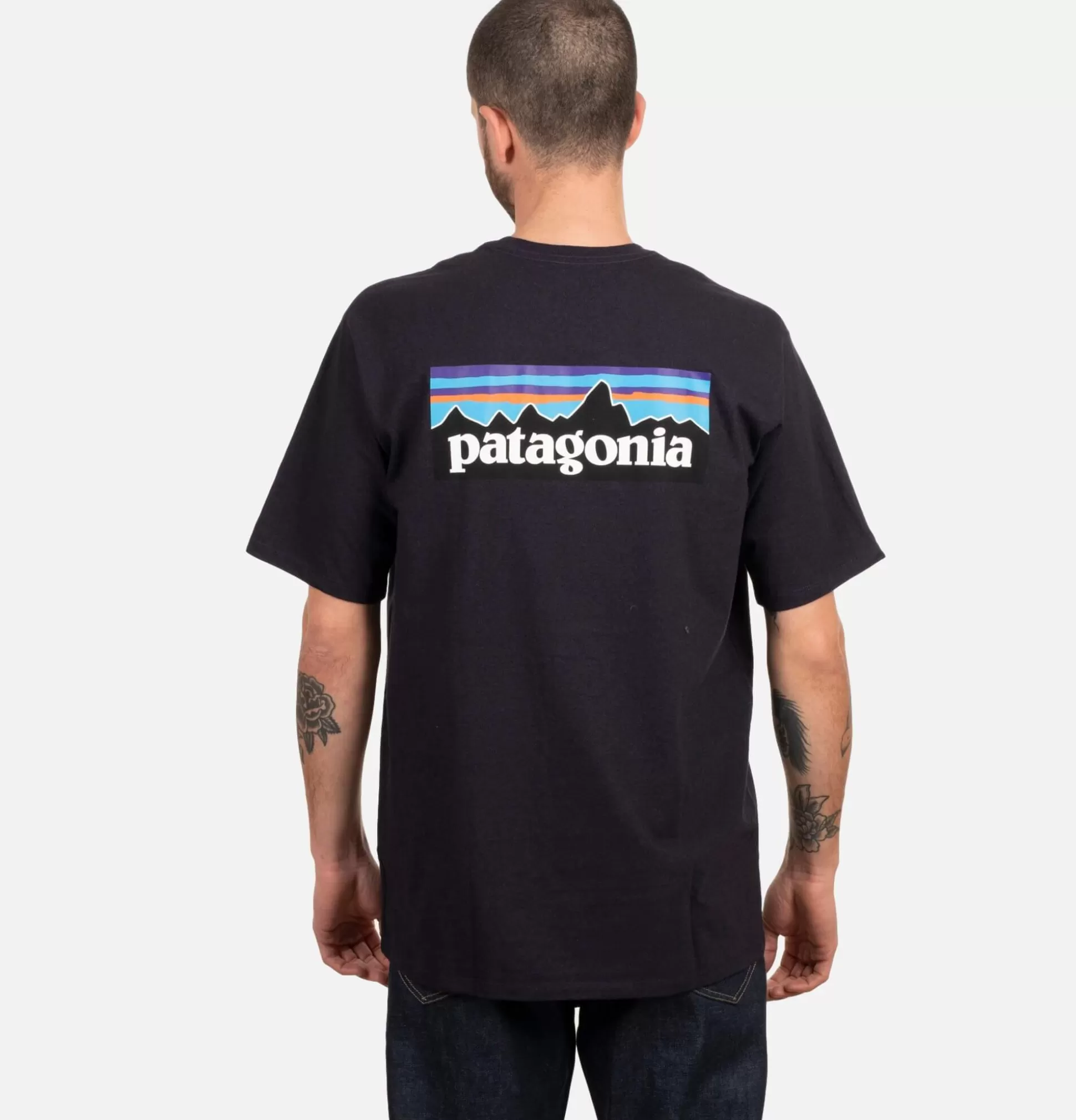 PATAGONIA T-Shirts<P6 Logo T-Shirt Black