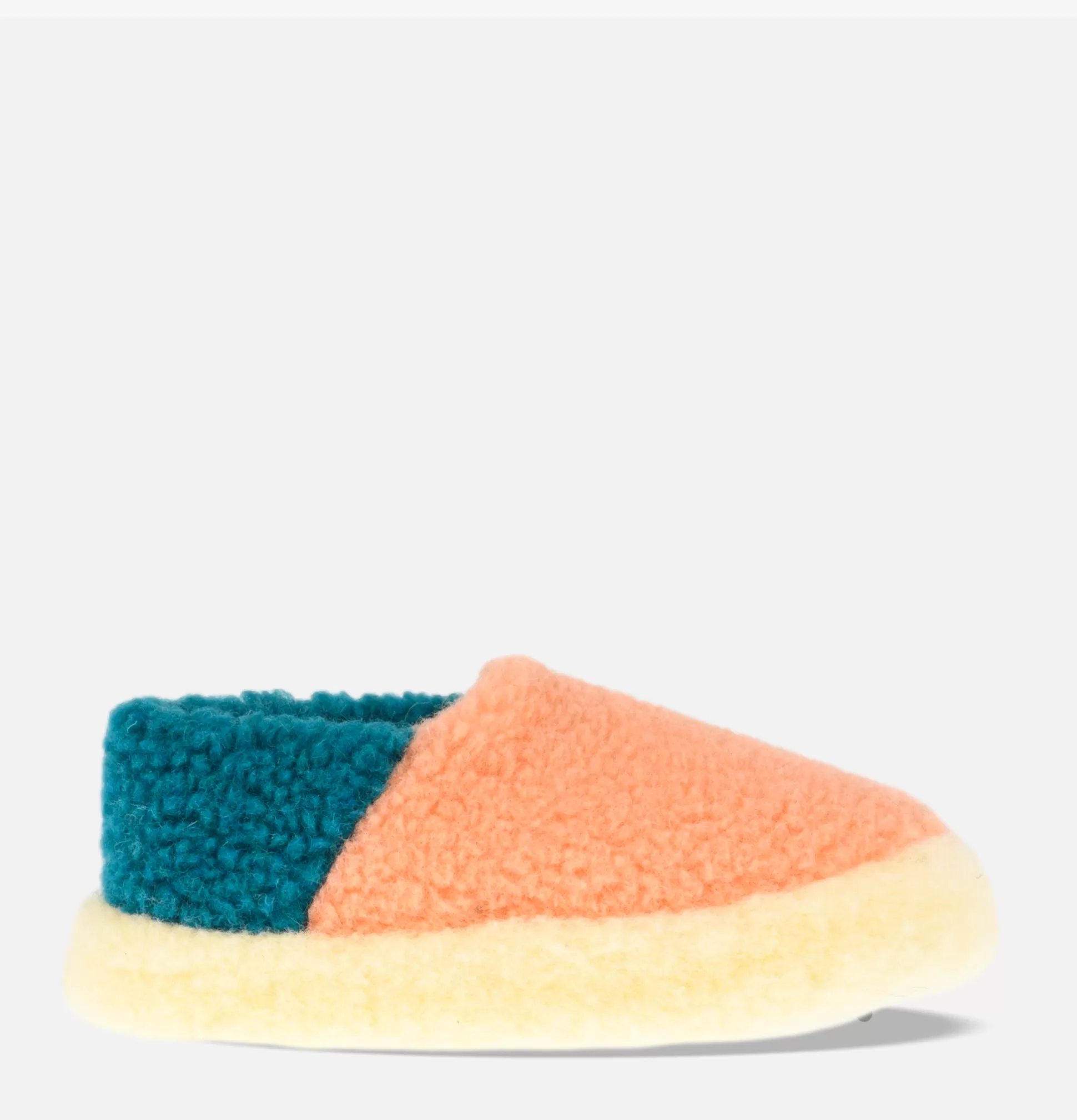 COLDBREAKER Maison<Siberian Slippers Peach